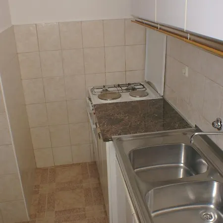 2714b Apartament *